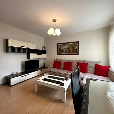 Blloku Family Apartment Tirana Exterior photo